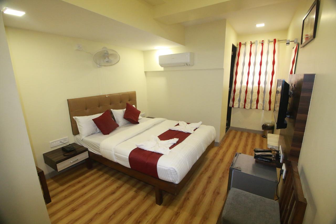 Hotel Alfa International Near Nanavati Hospital Mumbai Near Airport Mumbai Near Juhu Beach Exteriör bild