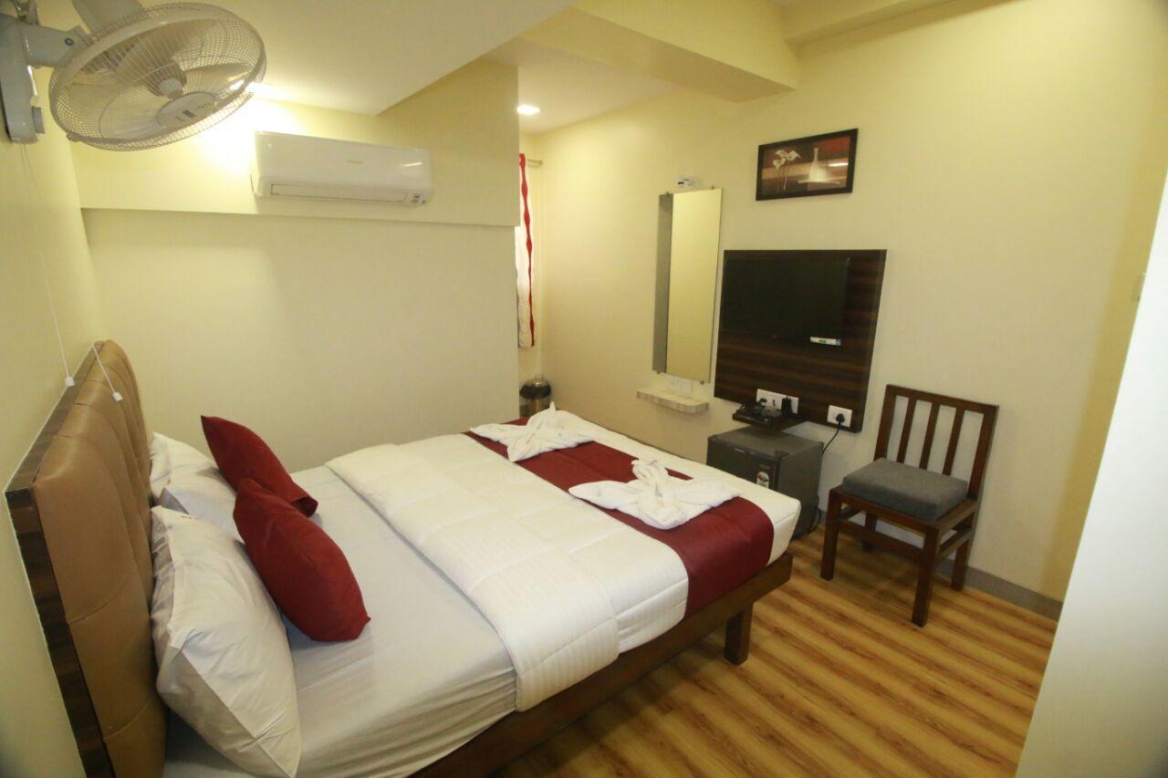 Hotel Alfa International Near Nanavati Hospital Mumbai Near Airport Mumbai Near Juhu Beach Exteriör bild